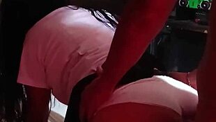 I reafirmando las tripas calientes en mi habitacion a la companera del colegio - pamela castillo