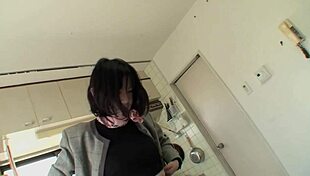 Makiko Nakane Enjoys Fun With Guy