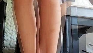 Sexy Ama De Casa Folla Duro Polla Negra