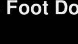 stepdad couldn't resist and gave in to a sneaky footjob from her