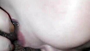 me la chupa y le digo que pare antes de que acabe