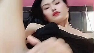 Thaitwentybabe Fingers Wet Pussy After Doing Fingernails