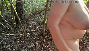 अरे, यह प्रेग्नेंट मिल्फ वाइफ आउटडोर क्रीमपाई अपनी पस्सी में दिखाती है?