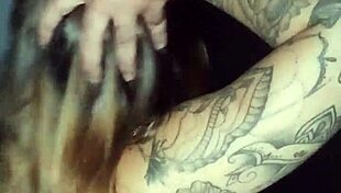 meu marido me filmando no gloryholi chupando muitas rola