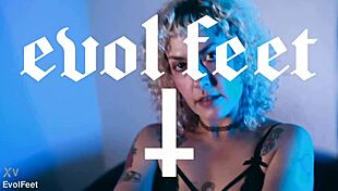 Gorgeous Marilou worships feet and masturbates with the queen.