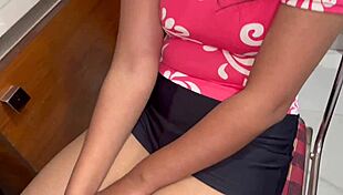 Indian Thick Thighs Collage Girlfriend Want To Have Threesome With Strangers