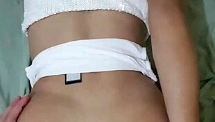 gostosa safada dançando funk de mini saia transparente depois sentou com o cu na pica do novinho