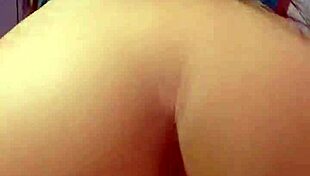 cabalgando en la verga de un amigo hasta el orgasmo con creampie