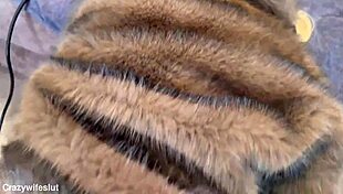 विभिन्न साइज के डिल्डोज के साथ इंटेंस एनल फकमशीन सेशन