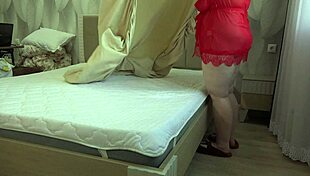 Mature Milf Feels Pleasure Masturbating Hairy Pussy