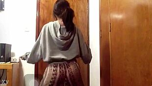 I-I love dancin' to Pon de Replay, just shakin' my body freely without any worries or stops, feelin' that rhythm take over completely.