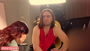 Jeny Smith's Bubble Butt Stretches in Erotic Yoga Prank!