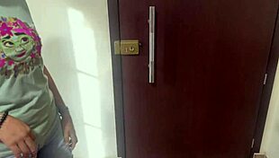 A lesbian woman introduces her argentine friend