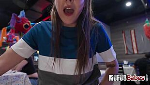 Blondie Teen Cici Shellz Gets Naughty At Mexican Restaurant With Peter Green