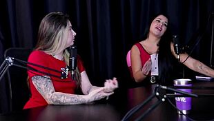 i love watchin bruninha gettin masturbated on the moto and her gang bang