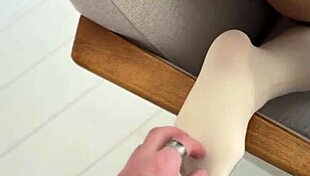 playing with my feet in stockings and nylon