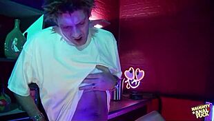 नैटली ने बड़ी लंड से गांड मरवाई फेस फकिंग क्लोजअप