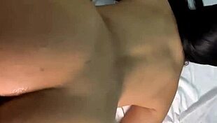 me follo a mi hermanastra culona