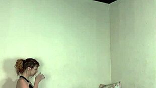 Nos bastidores dando o cuzinho pro boy da amiga 😏