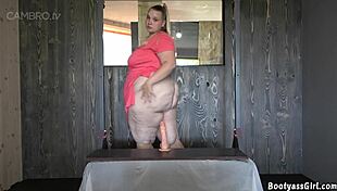 Bbw pawg jumping on dildo with big ass riding 😍