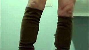 watch this slave girl masturbate in leather harness outdoors