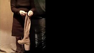 watch this slave girl masturbate in leather harness outdoors