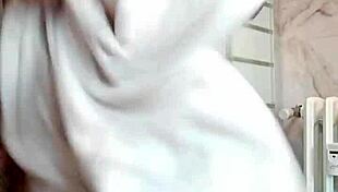 i feel so aroused asking for a bath and getting a handjob instead