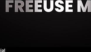 काम में गलती करने पर उसकी गांड मेरे मोटे लंड से चोदी