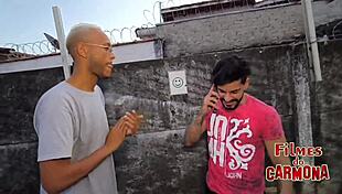 बॉयफ्रेंड गर्लफ्रेंड को बेयरबैक डबल पेनेट्रेशन और कमशॉट के लिए गिफ्ट करता!