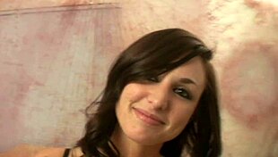 Jenny Welch Wannabe in Pantyhose Gives POV Lap Dance