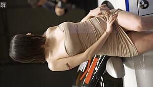 i saw this hot seoul korean racing girl and got excited