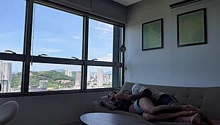 dormiu sem len�ol entao meti gostoso sem d� na gostosa