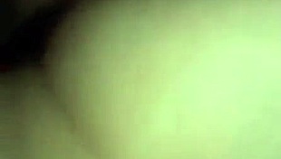 Meu cu fechou ele forçou eu gozei gritando e me caguei 😱