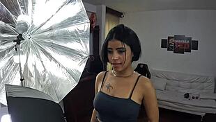 A Novinha India Olyver Na Sua Estreia Na Mansão