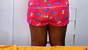 Look At Her Applying Moisturizer Naked!