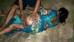 इंडियन विलेज भाभी नॉटी पार्टनर के साथ हार्डकोर सेक्स का मजा लेती है