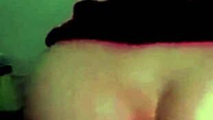 Gravada Secretamente Antes De Ir A Escola A Enteada Da O Cu Novinha Acorda E Faz Anal Sentando Na Pica Do Padrasto