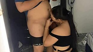 Morena Latina Le Encanta Verse Follando Frente Al Espejo