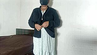 कॉलेज गर्ल निहारिका की टाइट वर्जिन चूत