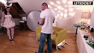 ईस्टर बनी लेक्सी कैंडी स्टेप डैडी के साथ इंटेंस एनल महसूस करती है