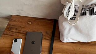 Blonde wraps her lips around a stiffy in this steamy scene! 🔥