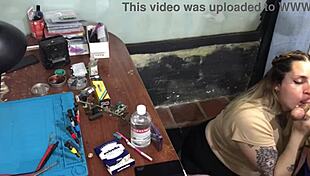 Unable to pay technician, she ends up sucking his dick