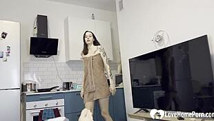 Finally convinced her, now I bang my hot roommate every single day.