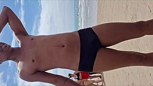 घर पर अकेले स्टेपभाई ने मेरी बड़ी चूचियां दूध निचोड़ा