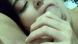 Esposa submissa debora prado faz boquete todo dia a noite antes de ir pra cama