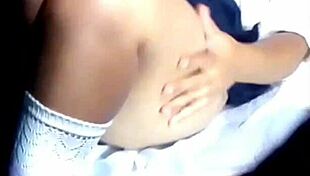 no puedo creer lo que hace la morrilla que vive alado de mi casa �no puedo creer lo que ven mis ojos mi vecina result� la m�s cachonda a temprana edad real casero 😲