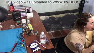 Unable to pay technician, she ends up sucking his dick