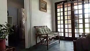 jardineiro mega-dotado macetando a pica grossa até gozar