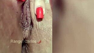 Rangel carlos enfiando o dedinho na bucetinha molhada