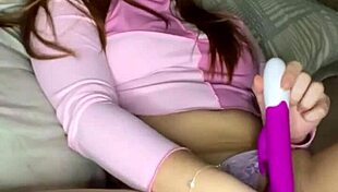 ruiva sentando no pau preto